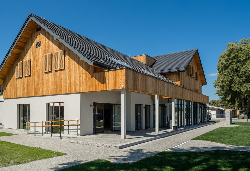 Hotel Naturum Milicz Esterno foto